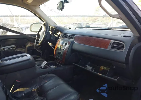 2013 Chevrolet Suburban 1500 Lt from USA, damaged, VIN 1GNSCJE07DR241089